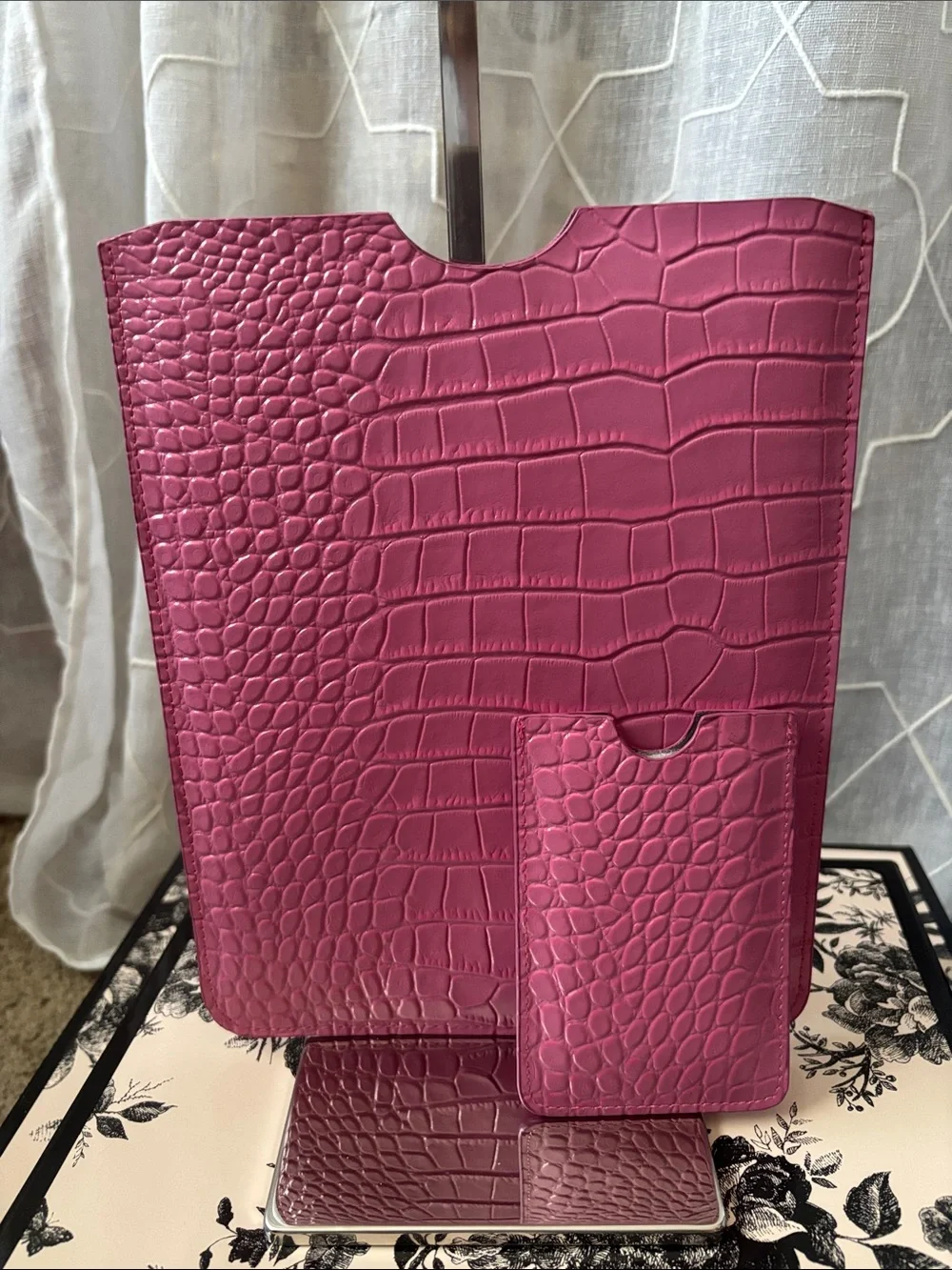 New JW London Leather IPAD & Mini Pouch Set